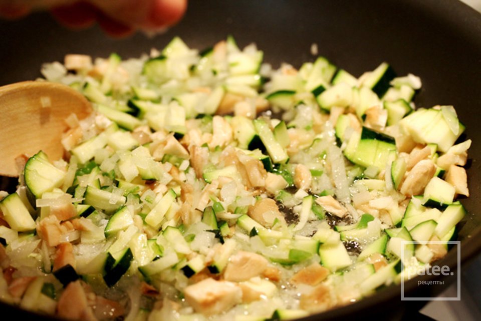 Грибы, фаршированные беконом и овощами - Шаг 16