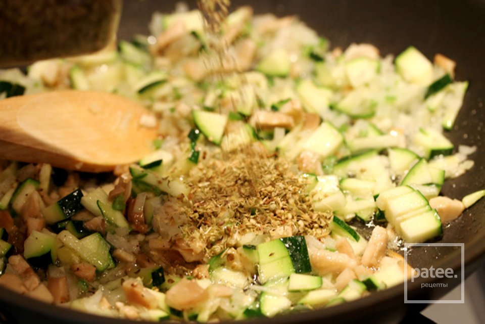 Грибы, фаршированные беконом и овощами - Шаг 18