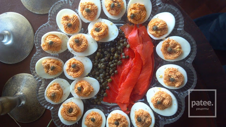 Яйца фаршированные копченым лососем - Шаг 6