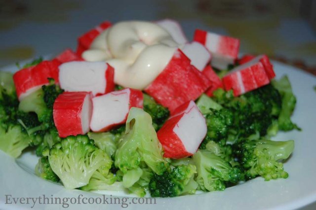 Салат из брокколи