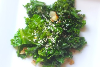 Капуста кале с кунжутом