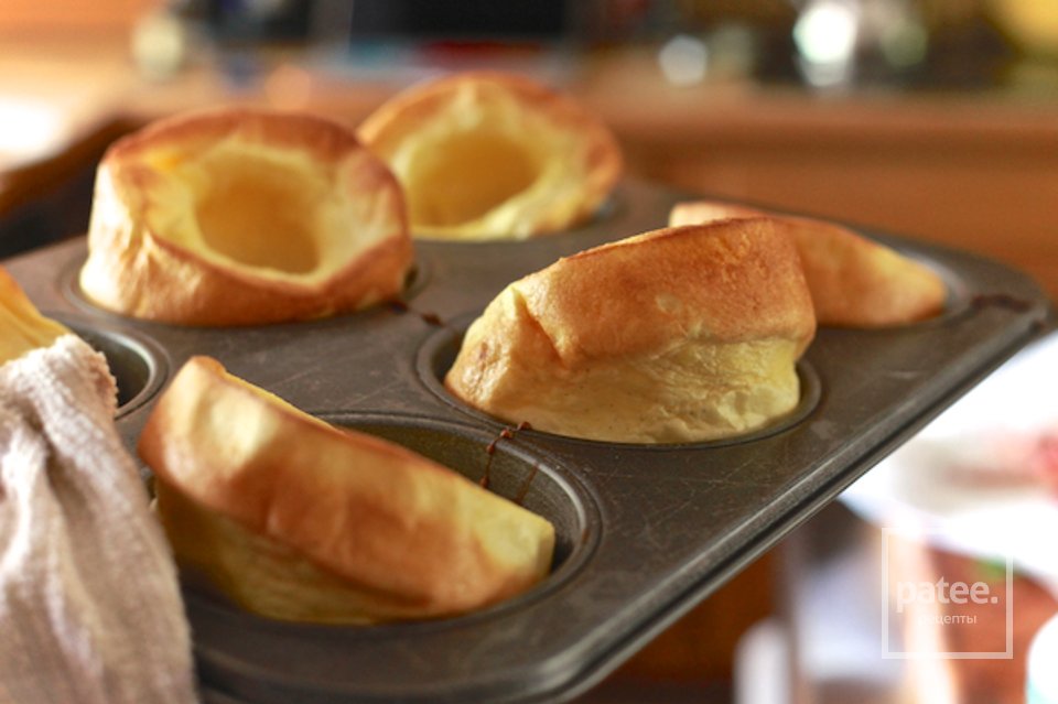 Датские блины с муссом и вишней - Шаг 10