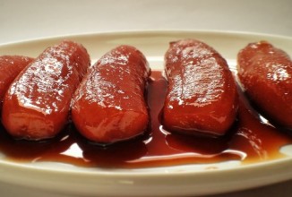 Бананы в сладком карамельном сиропе