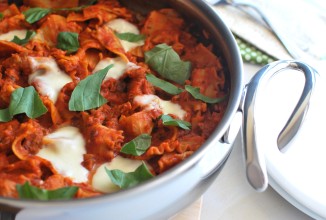 Лазанья с грибами и итальянской колбасой