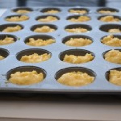 Мини-кексы с апельсином и кукурузой - Шаг 5