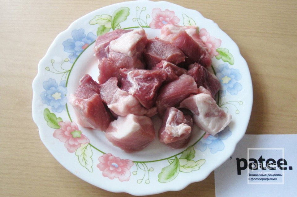 Свинина с баклажанами в пиве - Шаг 2