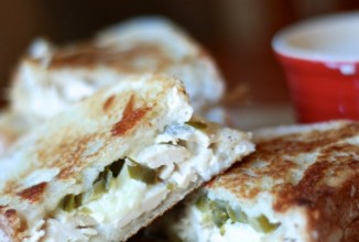 Сэндвичи с курицей и сыром