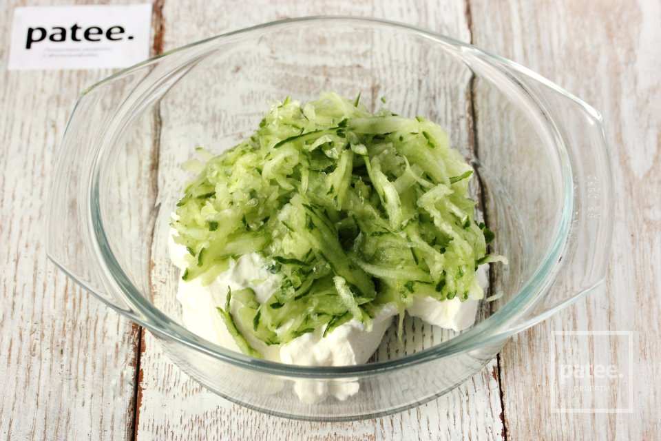 Греческий соус Дзадзики - Шаг 4