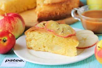 Шарлотка с яблоками