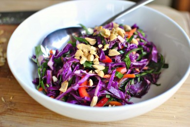 Рецепт Капустный салат с морковью и шпинатом