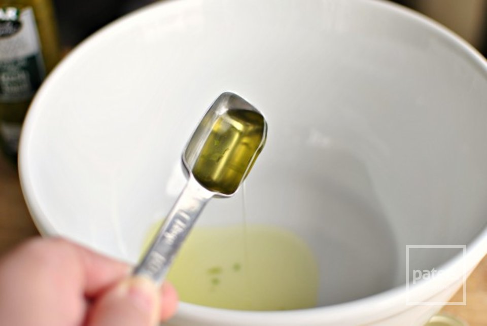 Капустный салат с морковью и шпинатом - Шаг 1