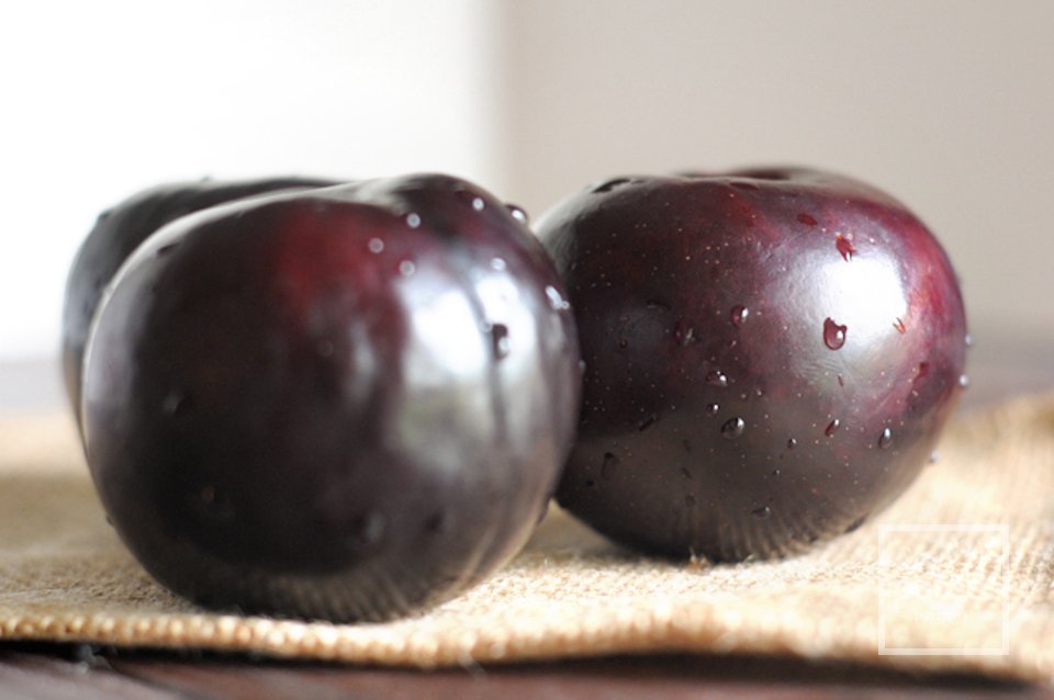 Печеные бальзамические сливы с йогуртом - Шаг 3