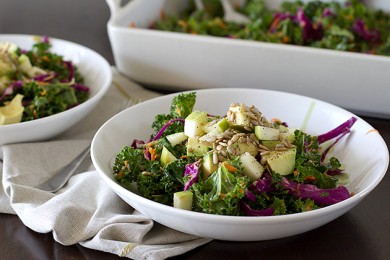 Рецепт Салат из капусты с морковью и авокадо