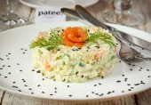 Праздничный салат с сёмгой