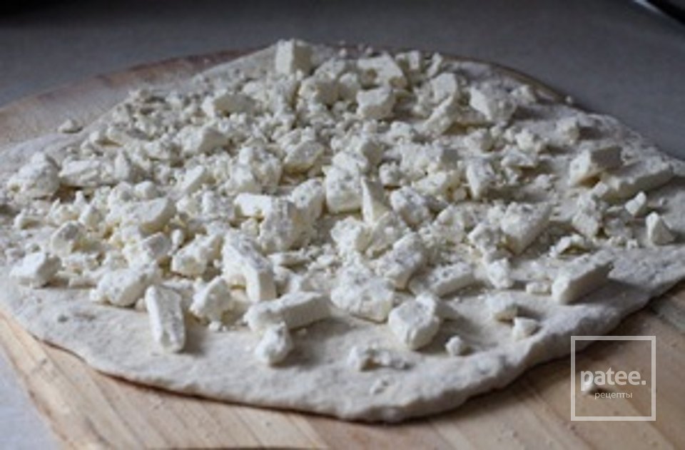 Пицца с виноградом и сыром фета - Шаг 8