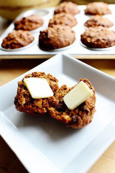 Банановые маффины с изюмом и орехами - Шаг 28