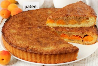 Абрикосовый пирог с манкой