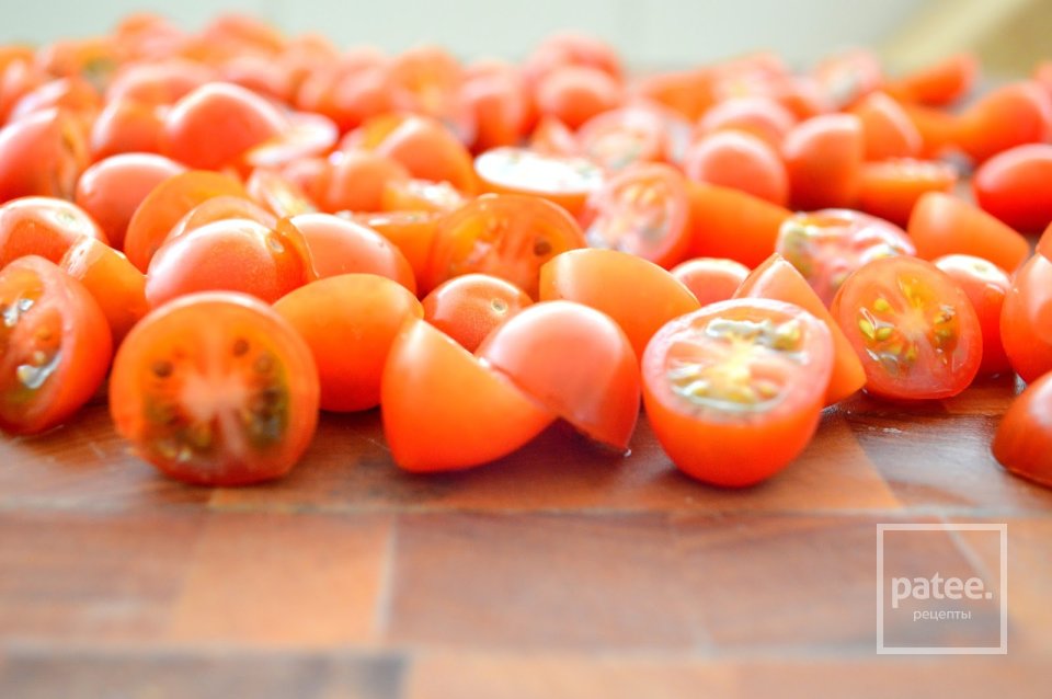 Омлет с печеными помидорами и сыром - Шаг 3