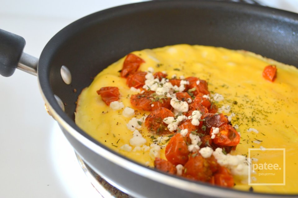 Омлет с печеными помидорами и сыром - Шаг 11