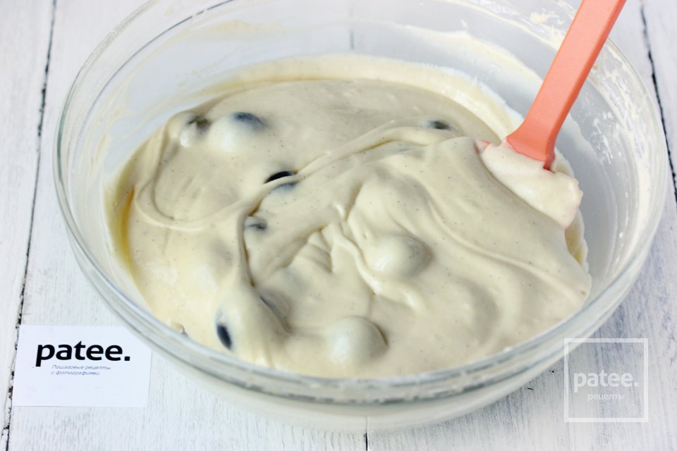 Пирог с виноградом на оливковом масле в мультиварке - Шаг 12