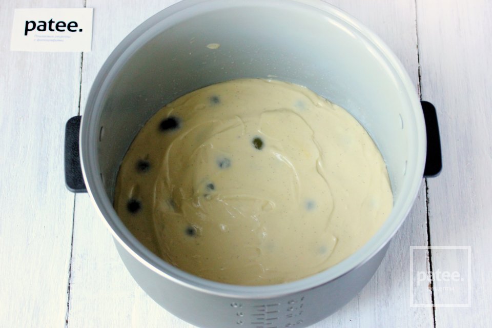 Пирог с виноградом на оливковом масле в мультиварке - Шаг 13