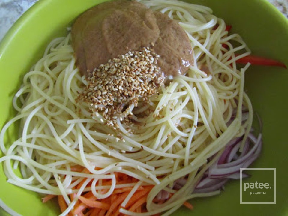 Арахисовые спагетти с кунжутом - Шаг 7