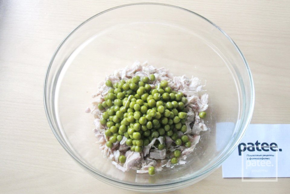 Салат из индейки с сыром и зеленым горошком - Шаг 4