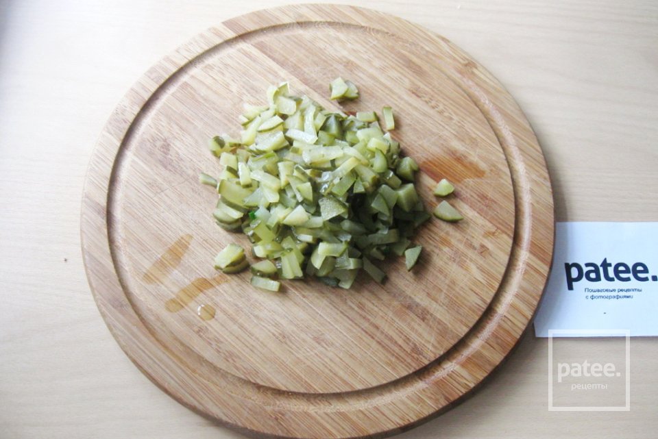 Салат из индейки с сыром и зеленым горошком - Шаг 7