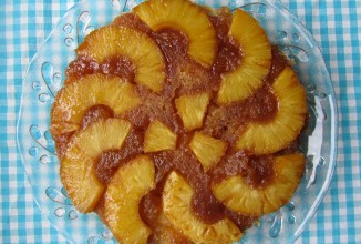 Ананасовый пирог с карамелью