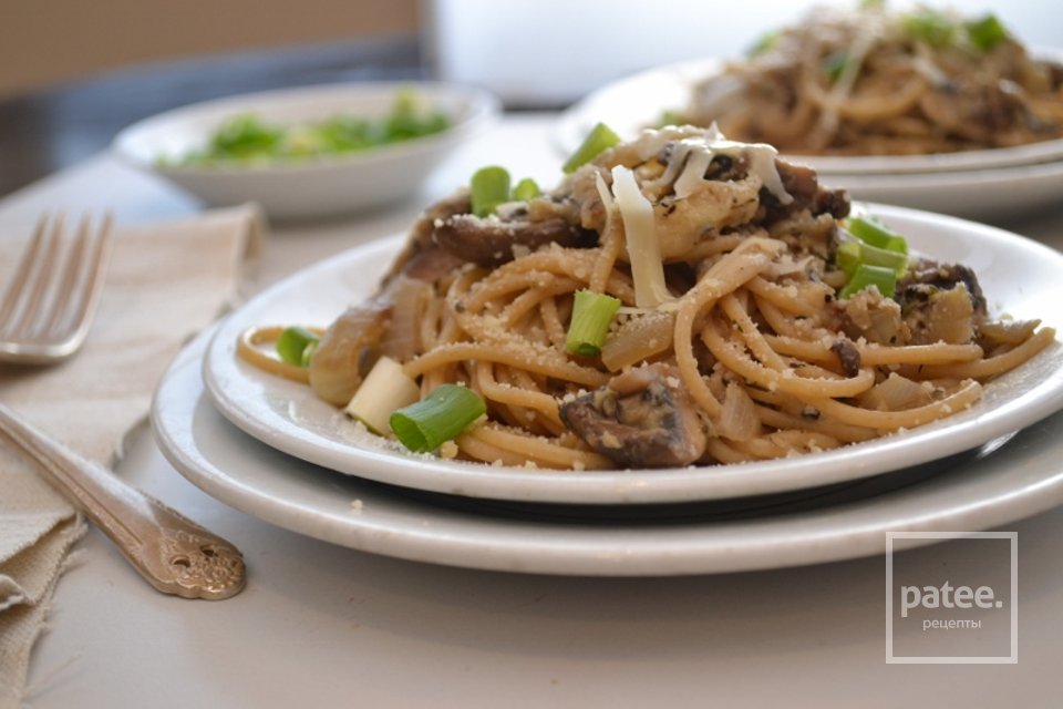 Спагетти с грибами и сыром - Шаг 8