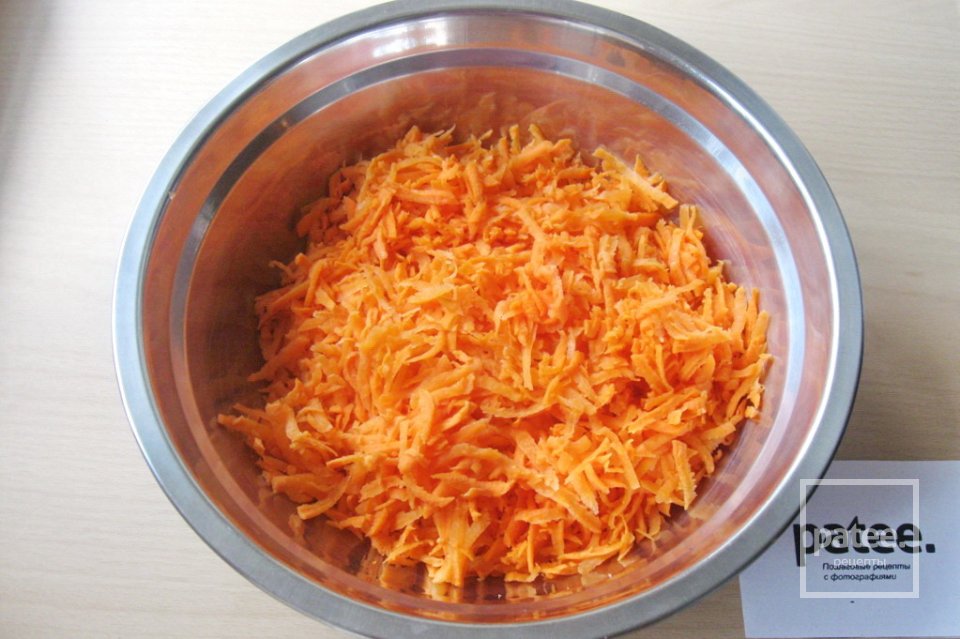 Перец с морковью в томатном соусе - Шаг 2