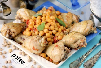 Курица с нутом в томатном соусе