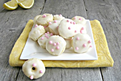 Рецепт Лимонные пончики с глазурью