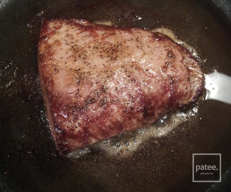 Стейк с китайской капустой - Шаг 4