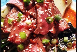 Стейк с китайской капустой