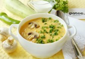 Суп  с курицей, сливками и грибами