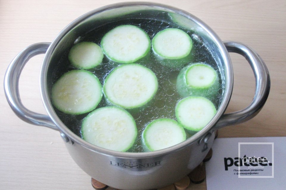 Суп  с курицей, сливками и грибами - Шаг 8