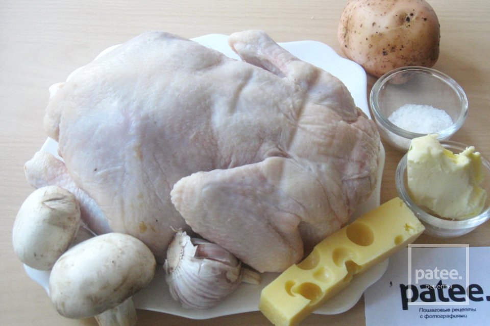 Курица, фаршированная грибами и сыром - Шаг 1