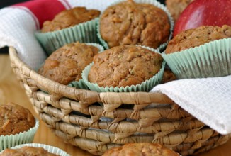 Яблочные кексы с цуккини и орехами