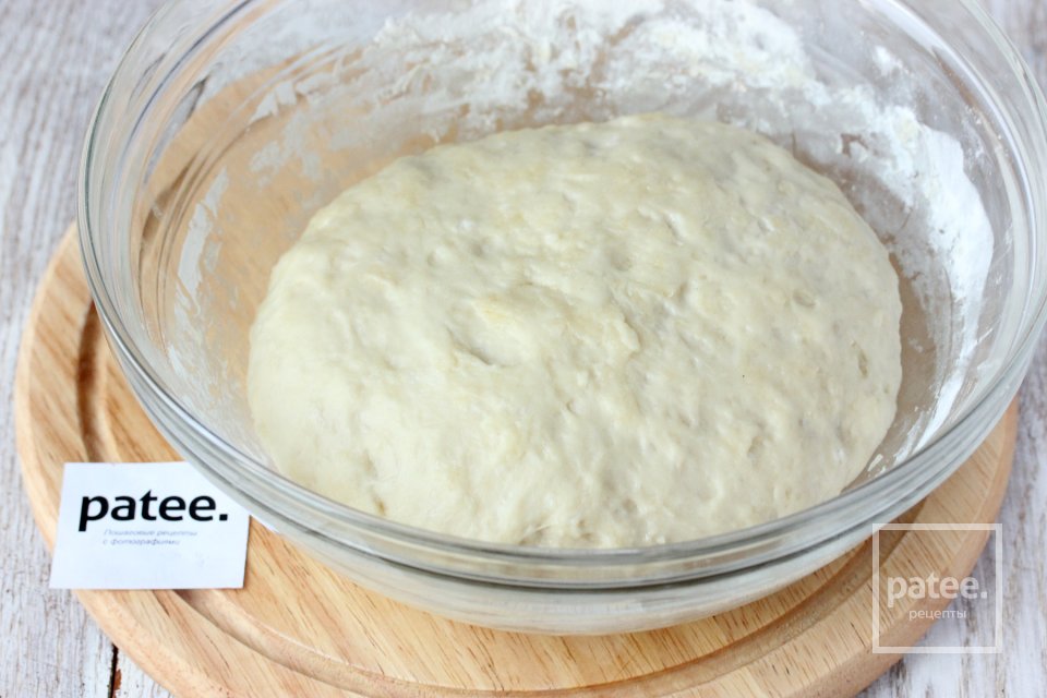 Пирожки из дрожжевого теста с абрикосами - Шаг 8