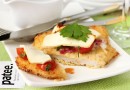 Свиные отбивные с помидорами и брынзой