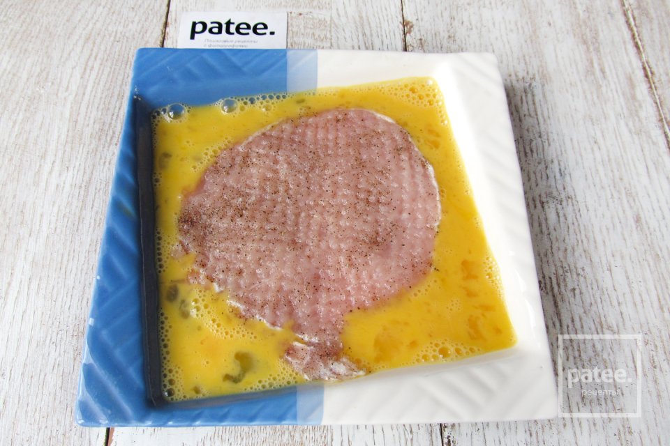 Свиные отбивные с помидорами и брынзой - Шаг 7