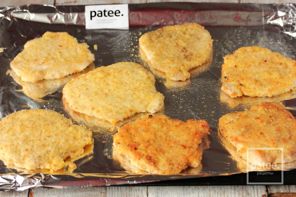 Свиные отбивные с помидорами и брынзой - Шаг 11