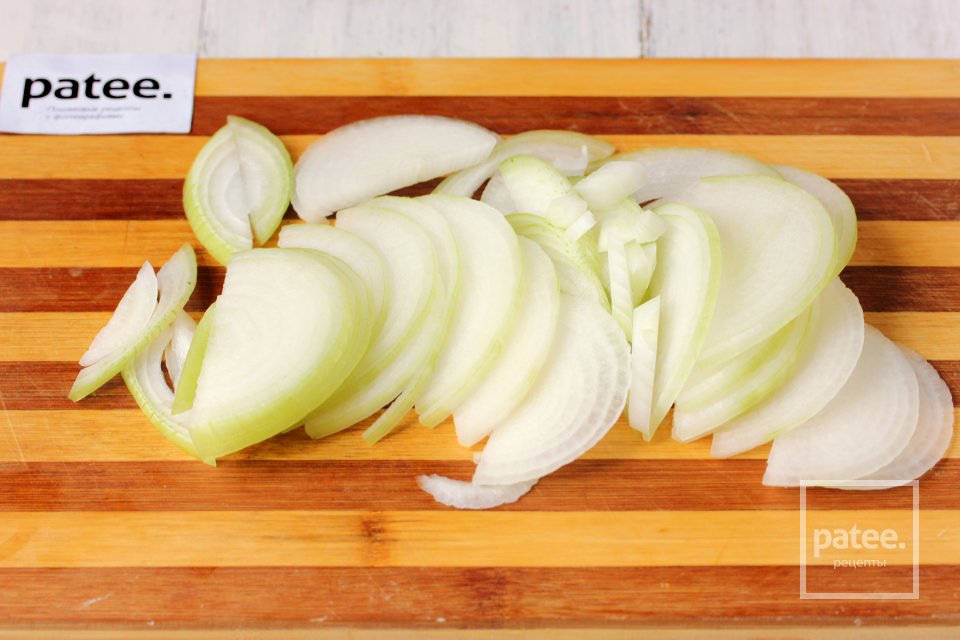 Маслята, жаренные с картофелем на сковороде - Шаг 7