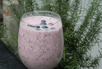 Чернично-кокосовый смузи