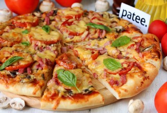 Пицца с ветчиной и грибами