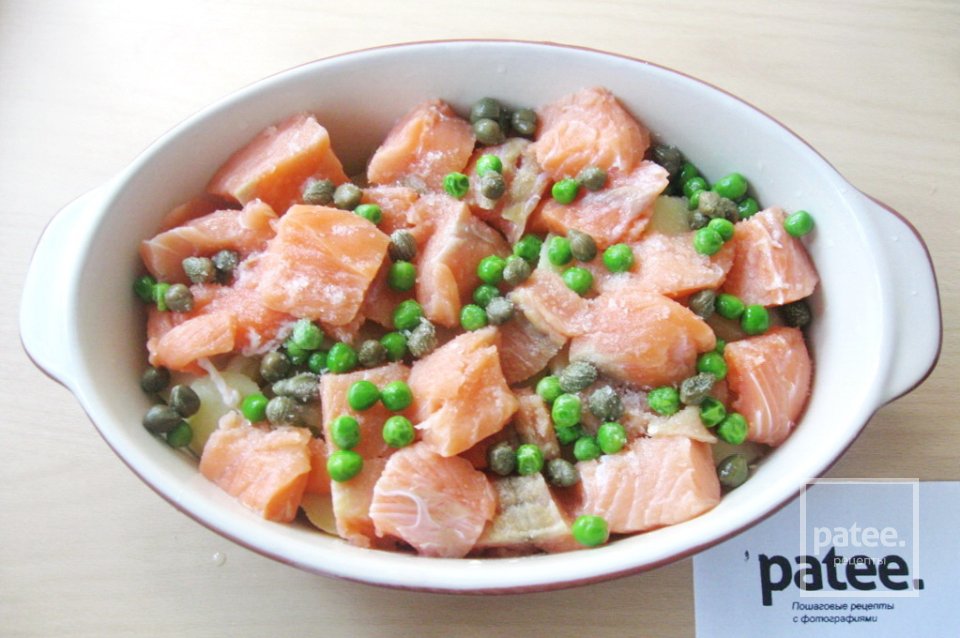 Запеканка из форели с картофелем - Шаг 8