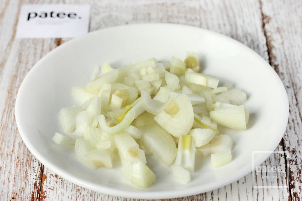 Куриные котлеты с пармезаном и базиликом - Шаг 3