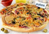 Пицца с анчоусами, маслинами и оливками