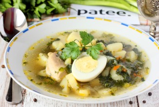 Куриный суп с молодой крапивой